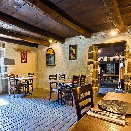 Hotel De La Moreno *